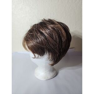Raquel Welch Advanced French Short Wig  Rl8/29 Hazelnuct